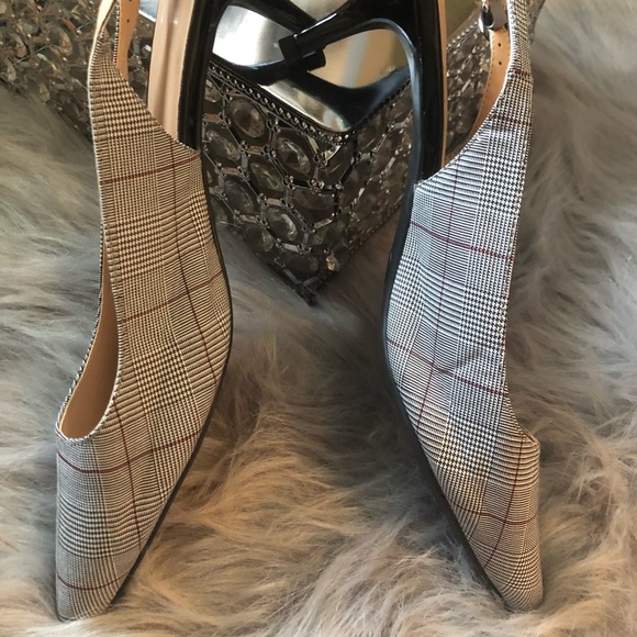 Shoes - Picture 2 of 8